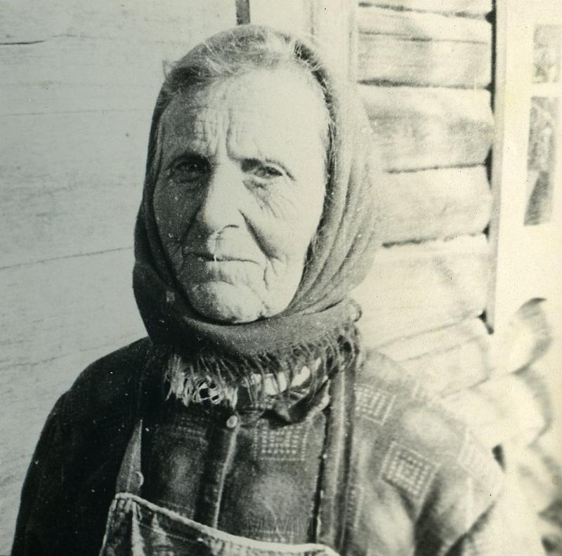 KKE 2375.jpg - Fot. Portret. Adela Bujko(z domu Sliżewska) – mamy Marii Kołakowskiej (z domu Bujko) – mama Janusza Kołakowskiego, Komaje, 1971 r.